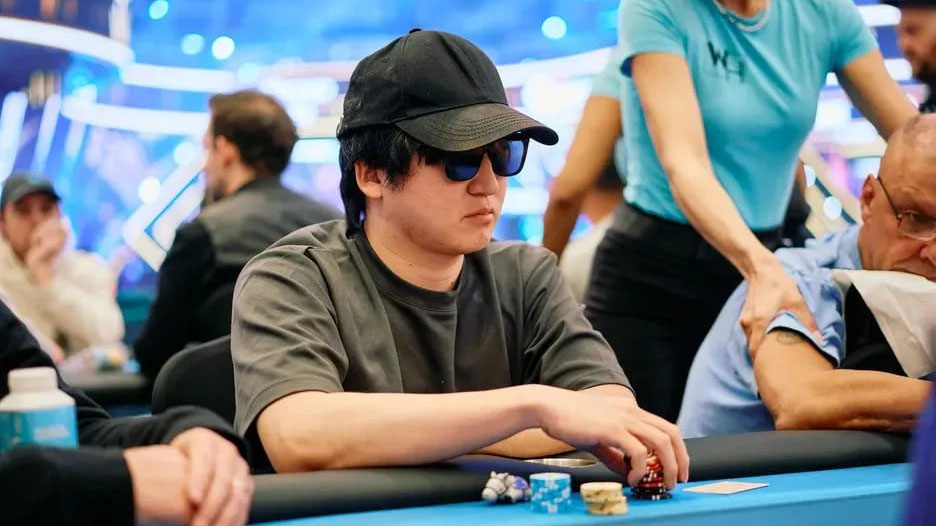 WSOP主赛事诈唬 世界第一弃掉三条（tiáo）K引（yǐn）发全网群嘲